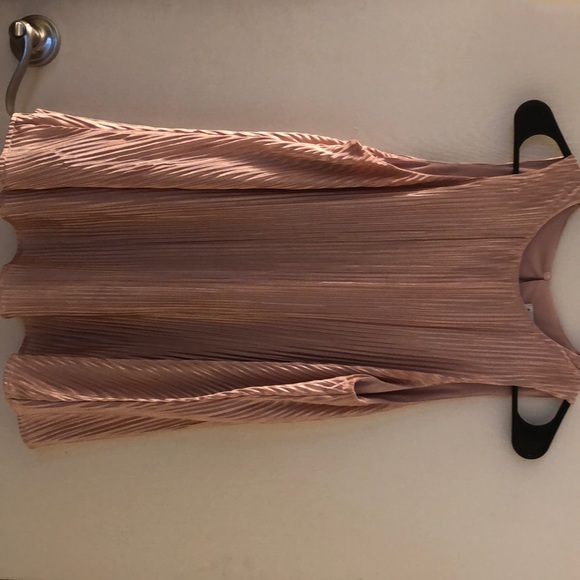 Shimmering dusty pink top ❤️ - Picture 2 of 5